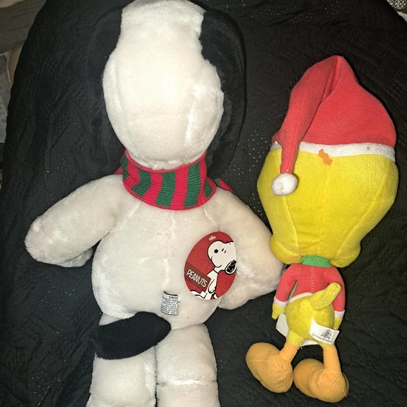 Holiday Snoopy & Tweety Fun Plus 20 inch Snoopy Plus Looney Tunes Ornaments - Picture 6 of 7